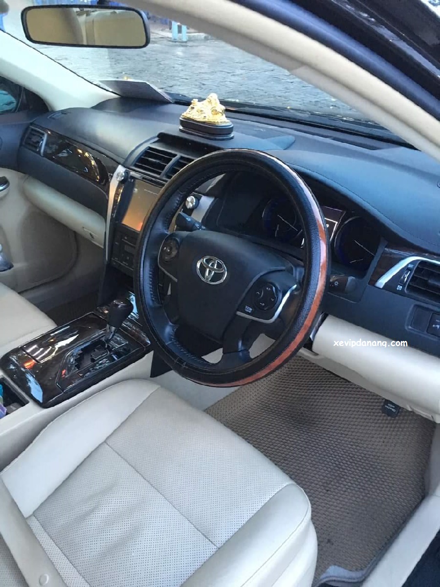 Nội thất xe Camry cho thuê dài hạn 